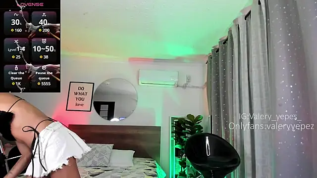 valery yepes online show from March 3, 2025, 12:16 pm