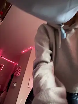 -Sexy Barbie- online show from February 22, 2025, 9:56 am