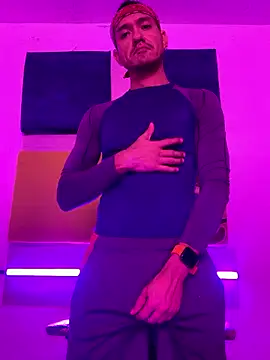 Snapshot of thesummerboy chatting on December 2, 2024, 7:14 am thesummerboy online show from December 2, 2024, 7:14 am