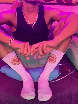 Snapshot of thesummerboy chatting on December 9, 2024, 1:55 pm thesummerboy online show from December 9, 2024, 1:55 pm