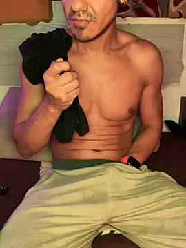 Snapshot of thesummerboy chatting on December 21, 2024, 4:36 pm thesummerboy online show from December 21, 2024, 4:36 pm