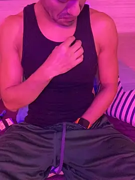 Snapshot of thesummerboy chatting on December 30, 2024, 9:50 pm thesummerboy online show from December 30, 2024, 9:50 pm