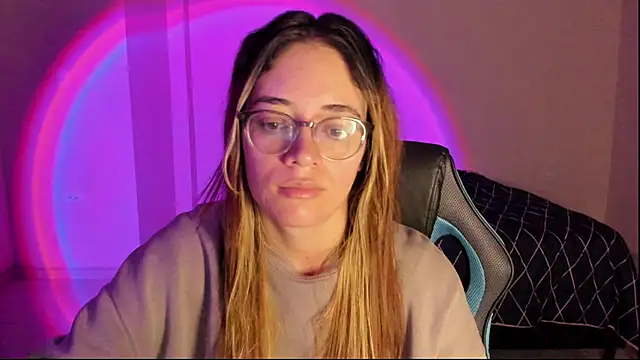 atenas 05  online show from November 12, 2025, 9:32 am