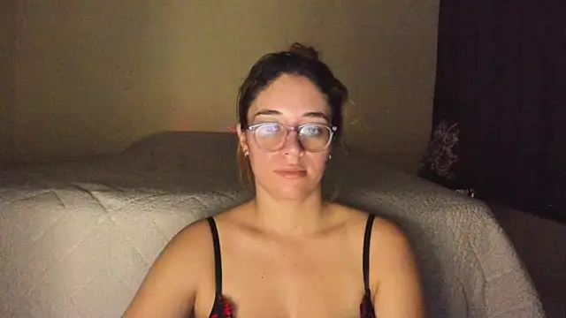 atenas 05  online show from April 4, 2026, 9:29 am