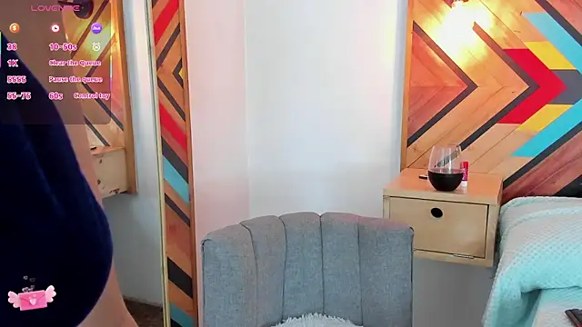 Snapshot of NaiirobiSwan chatting on December 2, 2025, 8:15 pm NaiirobiSwan online show from December 2, 2025, 8:15 pm