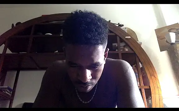 Snapshot of POPAYE972 chatting on November 12, 2025, 2:17 pm POPAYE972 online show from November 12, 2025, 2:17 pm