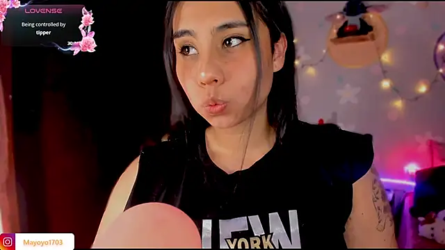 kiki cavilll online show from September 24, 2025, 10:35 pm