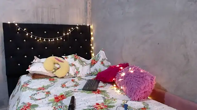 GeovannaFranco online show from February 26, 2025, 8:22 pm