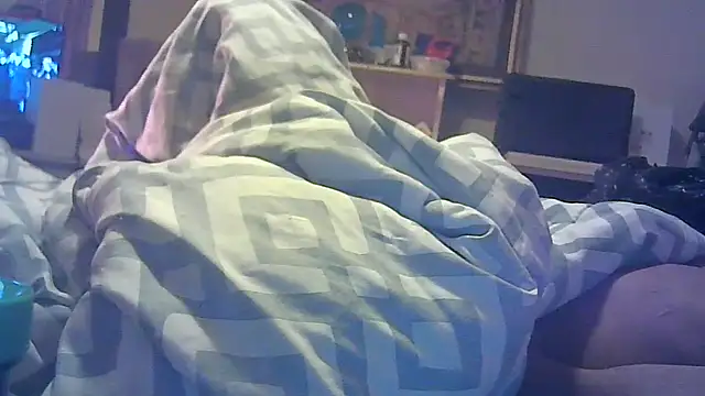 Snapshot of DI4MOND_FIR3 chatting on December 3, 2025, 8:12 am DI4MOND FIR3 online show from December 3, 2025, 8:12 am