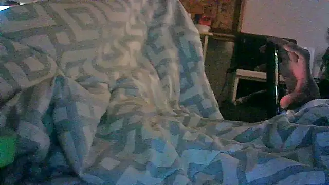 Snapshot of DI4MOND_FIR3 chatting on December 3, 2025, 8:18 pm DI4MOND FIR3 online show from December 3, 2025, 8:18 pm