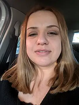 cansuozell online show from November 20, 2025, 11:54 am