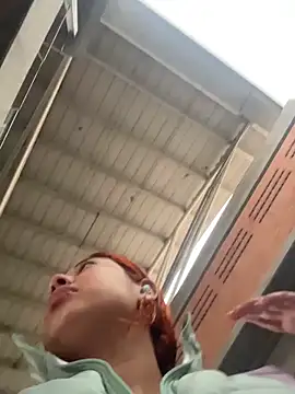 Snapshot of dulce_celeste15 chatting on November 21, 2025, 7:01 pm dulce celeste15 online show from November 21, 2025, 7:01 pm