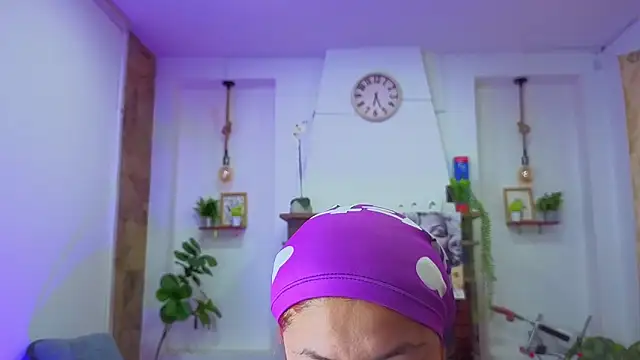 Snapshot of dulce_celeste15 chatting on December 15, 2025, 1:48 pm dulce celeste15 online show from December 15, 2025, 1:48 pm