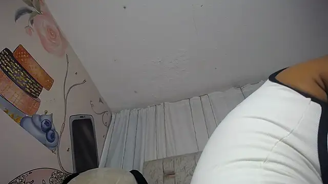 KOURTNEY-- online show from September 25, 2025, 1:42 am