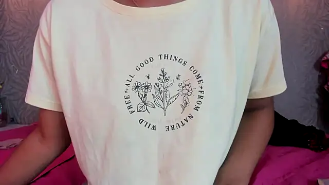 KOURTNEY-- online show from December 14, 2025, 2:06 am