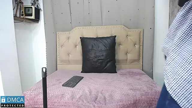 Snapshot of CataFox_ chatting on March 8, 2025, 1:50 am CataFox online show from March 8, 2025, 1:50 am