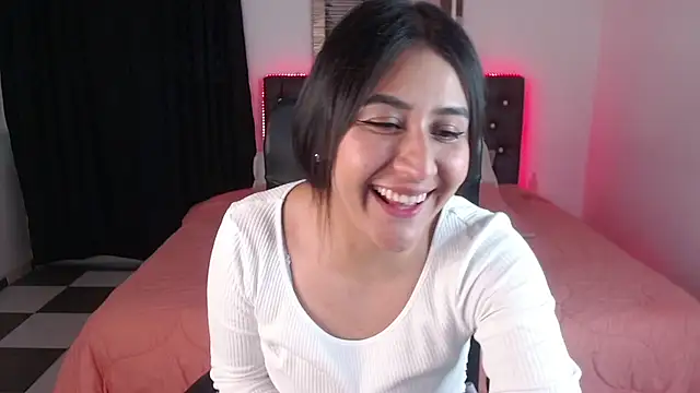 mia aira online show from February 24, 2025, 7:19 pm