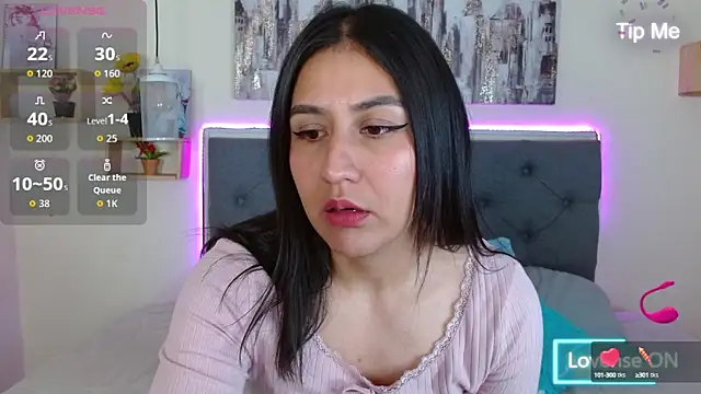 mia aira online show from September 20, 2025, 3:02 pm