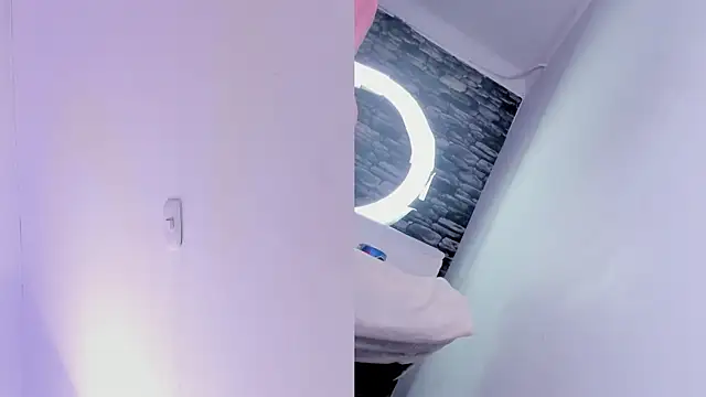 Snapshot of zoe_backer chatting on November 10, 2025, 11:31 am zoe backer online show from November 10, 2025, 11:31 am