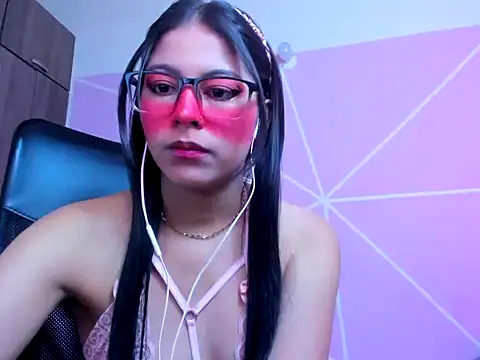 Snapshot of _ALLYSON18_ chatting on December 22, 2025, 11:51 am ALLYSON18 online show from December 22, 2025, 11:51 am