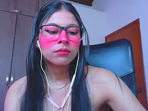 Snapshot of _ALLYSON18_ chatting on February 9, 2026, 2:21 pm ALLYSON18 online show from February 9, 2026, 2:21 pm