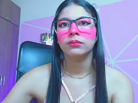 Snapshot of _ALLYSON18_ chatting on April 25, 2026, 11:57 am ALLYSON18 online show from April 25, 2026, 11:57 am