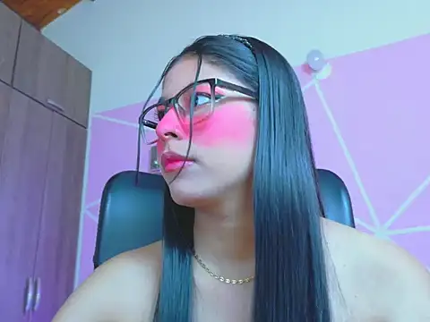 Snapshot of _ALLYSON18_ chatting on May 9, 2026, 12:10 pm ALLYSON18 online show from May 9, 2026, 12:10 pm