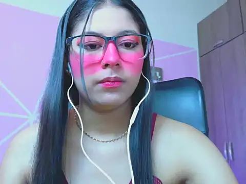 Snapshot of _ALLYSON18_ chatting on May 21, 2026, 11:39 am ALLYSON18 online show from May 21, 2026, 11:39 am