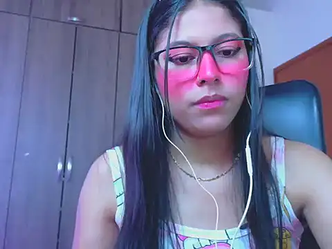 Snapshot of _ALLYSON18_ chatting on June 3, 2026, 2:33 pm ALLYSON18 online show from June 3, 2026, 2:33 pm