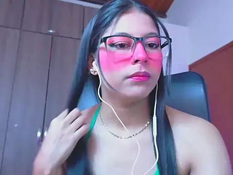 Snapshot of _ALLYSON18_ chatting on June 13, 2026, 11:52 am ALLYSON18 online show from June 13, 2026, 11:52 am