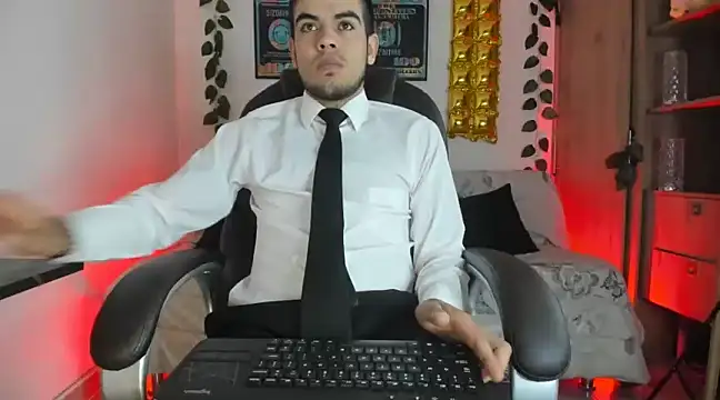 Snapshot of mikee_scooth chatting on January 11, 2025, 11:12 am mikee scooth online show from January 11, 2025, 11:12 am