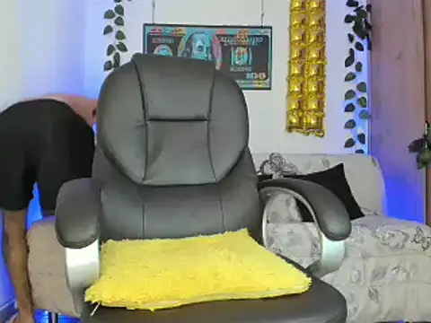 Snapshot of mikee_scooth chatting on January 14, 2025, 3:47 pm mikee scooth online show from January 14, 2025, 3:47 pm