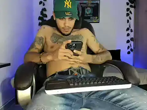 Snapshot of mikee_scooth chatting on March 16, 2025, 6:31 am mikee scooth online show from March 16, 2025, 6:31 am