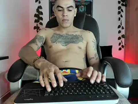 Snapshot of mikee_scooth chatting on March 22, 2025, 7:57 am mikee scooth online show from March 22, 2025, 7:57 am