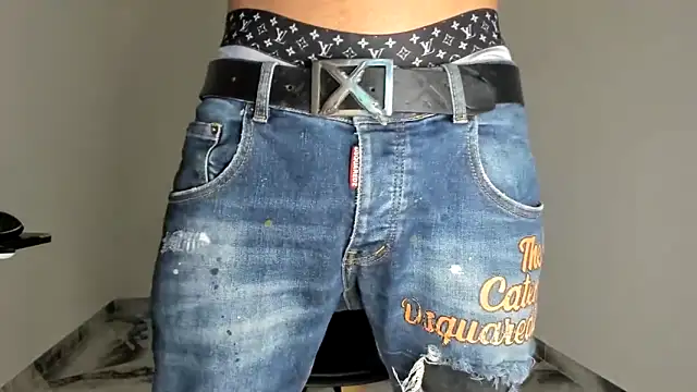 mikee scooth online show from December 19, 2025, 7:48 am