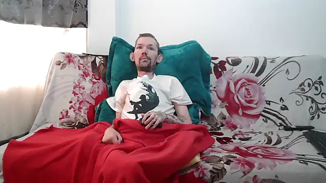 Sophia and Thomas online show from May 11, 2026, 3:07 pm
