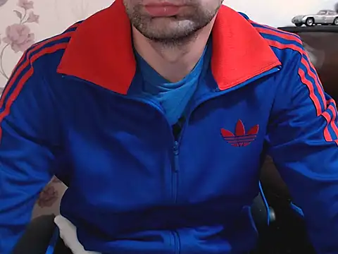 Leo 1617 online show from November 24, 2025, 9:03 pm