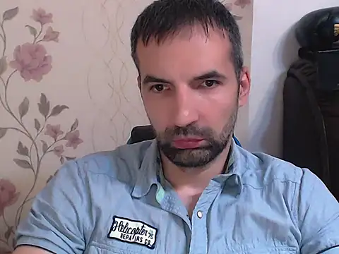 Snapshot of Leo_1617 chatting on July 13, 2026, 7:27 pm Leo 1617 online show from July 13, 2026, 7:27 pm