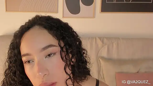 Heyloreley online show from February 18, 2026, 2:29 am