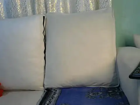 Caryyyl online show from November 6, 2025, 1:12 pm