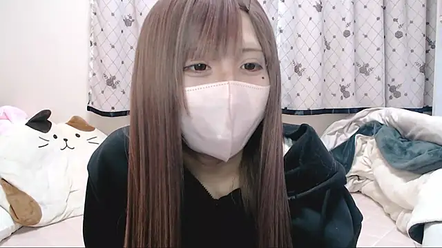  hiyor  online show from November 18, 2025, 7:40 pm