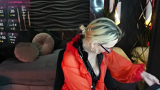 Snapshot of Queen_Anna_ chatting on February 1, 2026, 1:42 pm Queen Anna online show from February 1, 2026, 1:42 pm