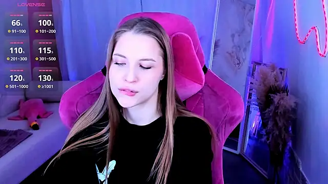 Snapshot of CuteMousee chatting on November 25, 2025, 6:13 am CuteMousee online show from November 25, 2025, 6:13 am