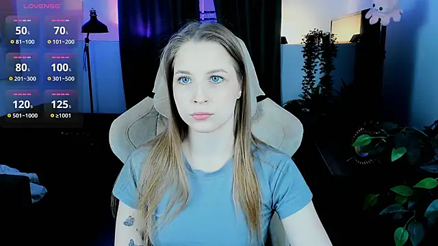 Snapshot of CuteMousee chatting on December 16, 2025, 11:37 am CuteMousee online show from December 16, 2025, 11:37 am