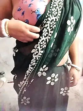 Priya-bhabi012 online show from October 30, 2025, 8:27 am