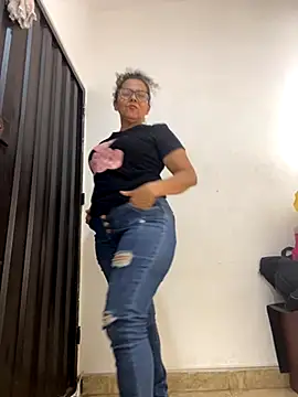 Snapshot of Nadia-melej chatting on November 25, 2025, 5:35 pm Nadia-melej online show from November 25, 2025, 5:35 pm