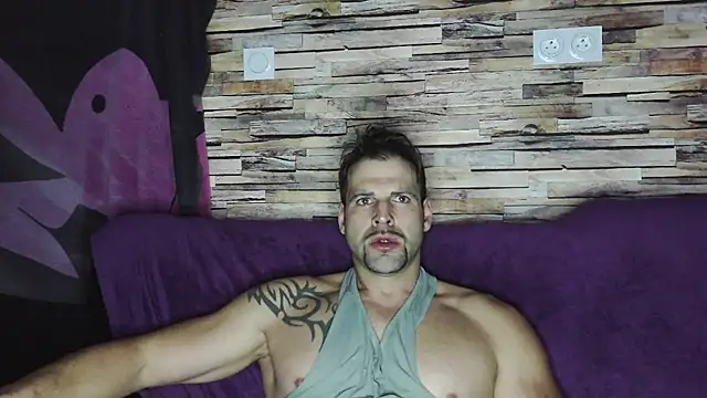 XxBigboybandxX online show from January 24, 2025, 8:22 pm