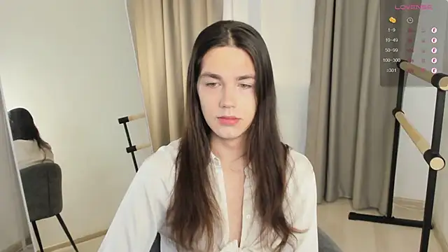 Alfreda Mills online show from November 6, 2025, 10:38 am