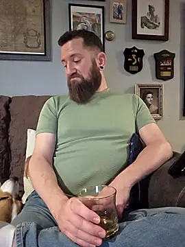 Icebearsticlese online show from April 3, 2026, 1:58 am