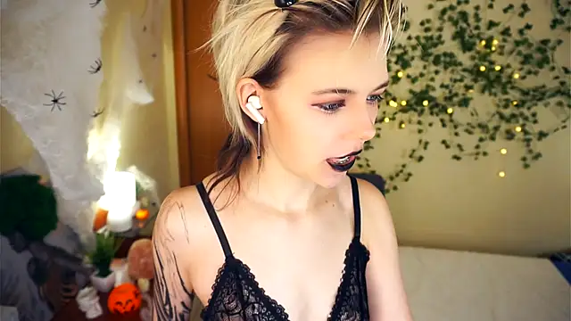 EngelAlman online show from October 29, 2025, 6:26 am